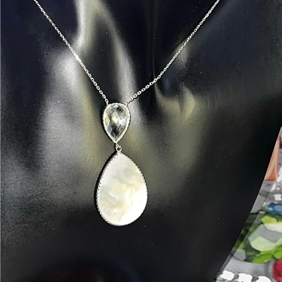 14K White Gold Peridot & Mother Of Pearl Necklace - Picture 6 of 16